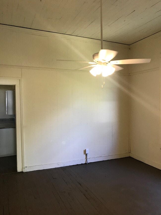 Building Photo - 719 N Madison