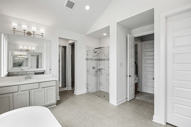 Building Photo - 29024 Red Lp Dr