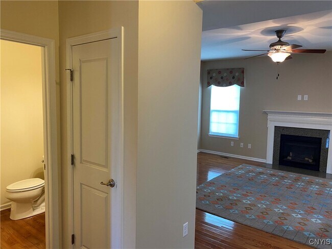 Building Photo - 107 Shaker Heights