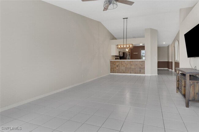 Building Photo - 875 New Waterford Dr