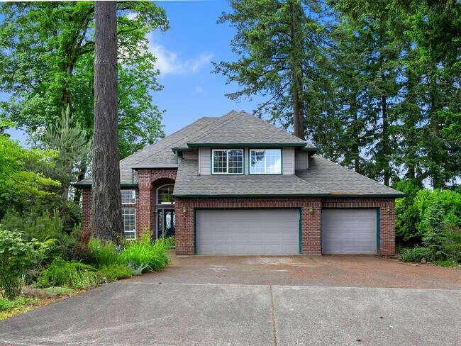 Building Photo - 129 Deerbrook Dr