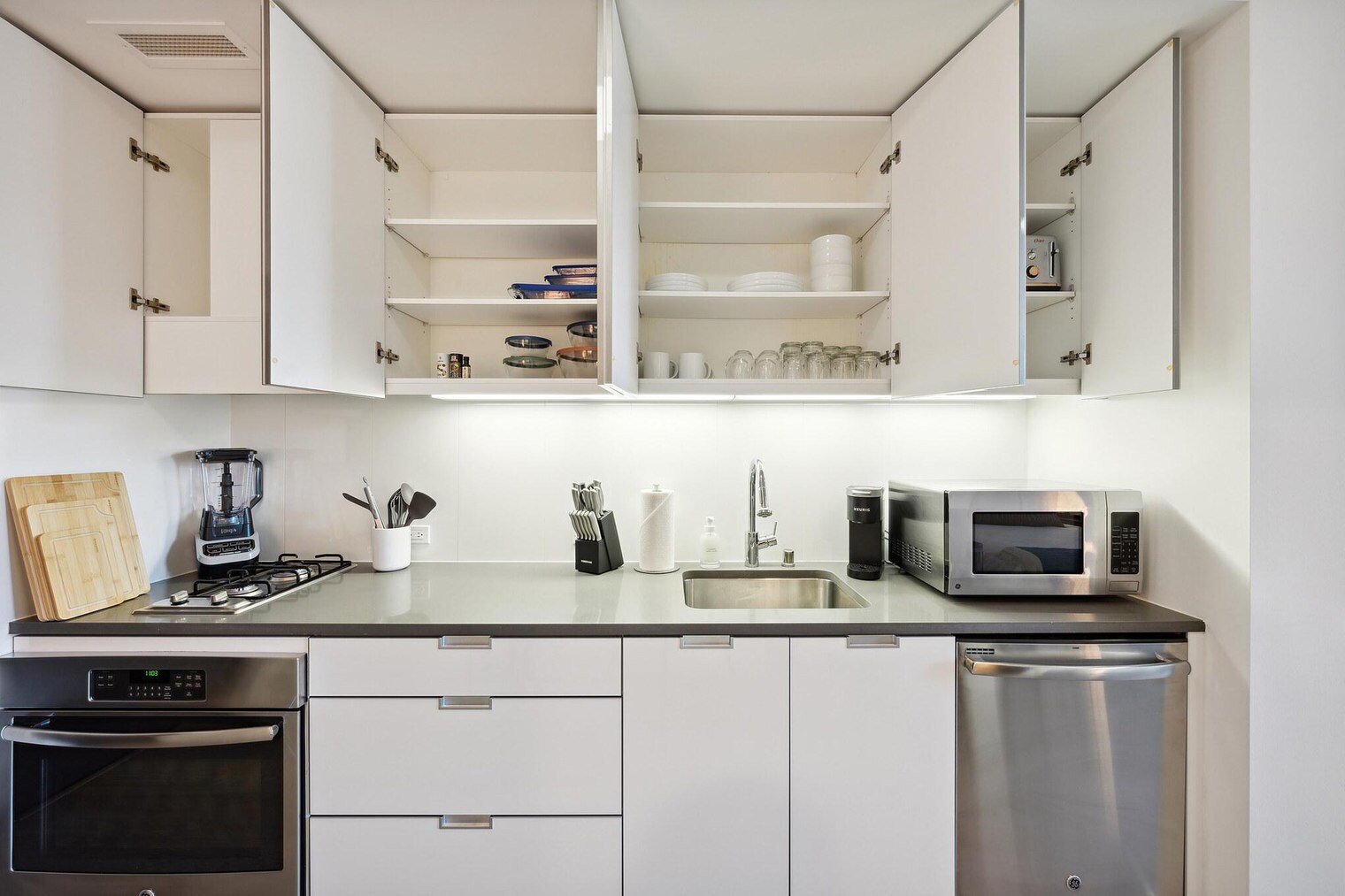 Building Photo - 8 10th St