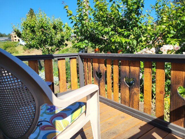 Building Photo - 7398 Birch Bay Dr