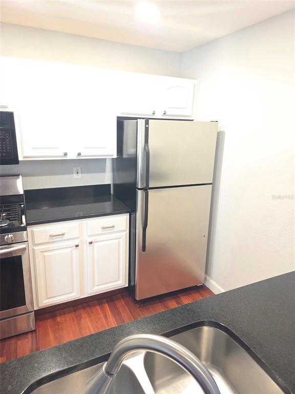 Building Photo - 2035 Dixie Belle Dr