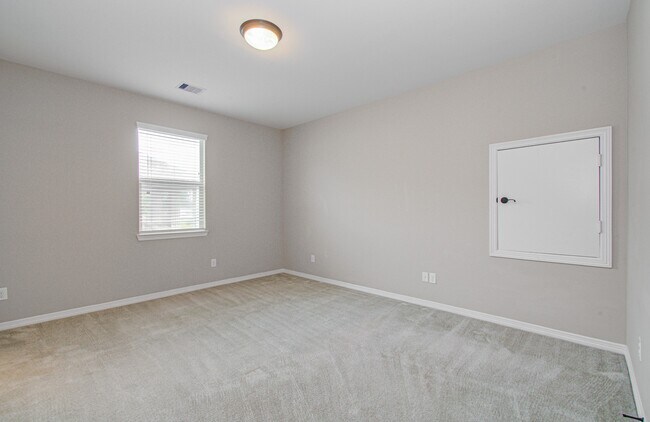 Building Photo - 5711 Avon Landing Ln