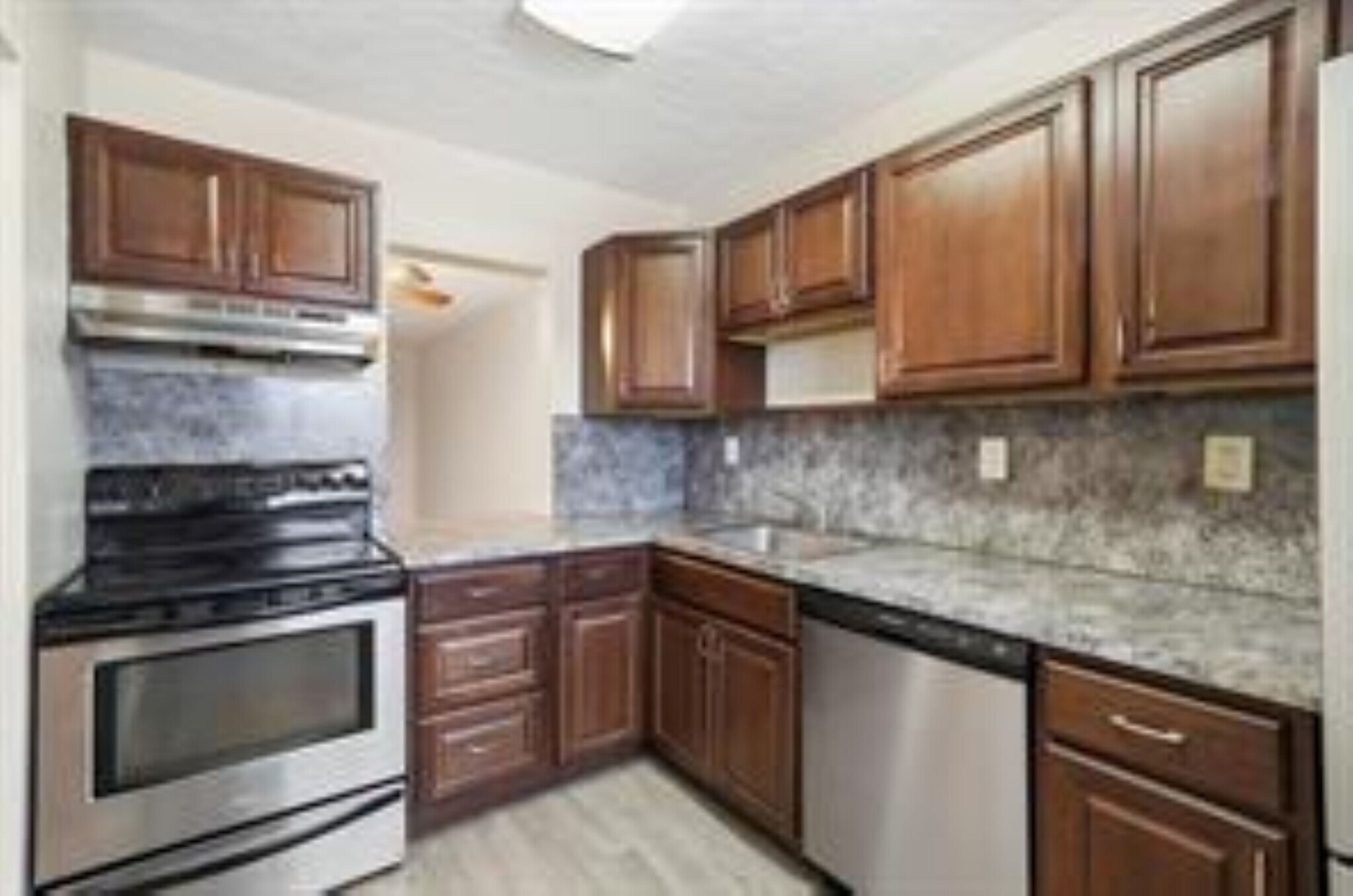 Building Photo - 1400 NE 57th St