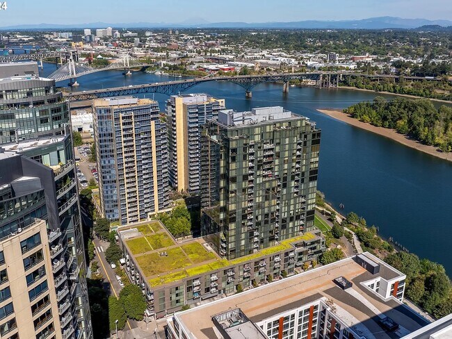 Building Photo - 841 S Gaines St