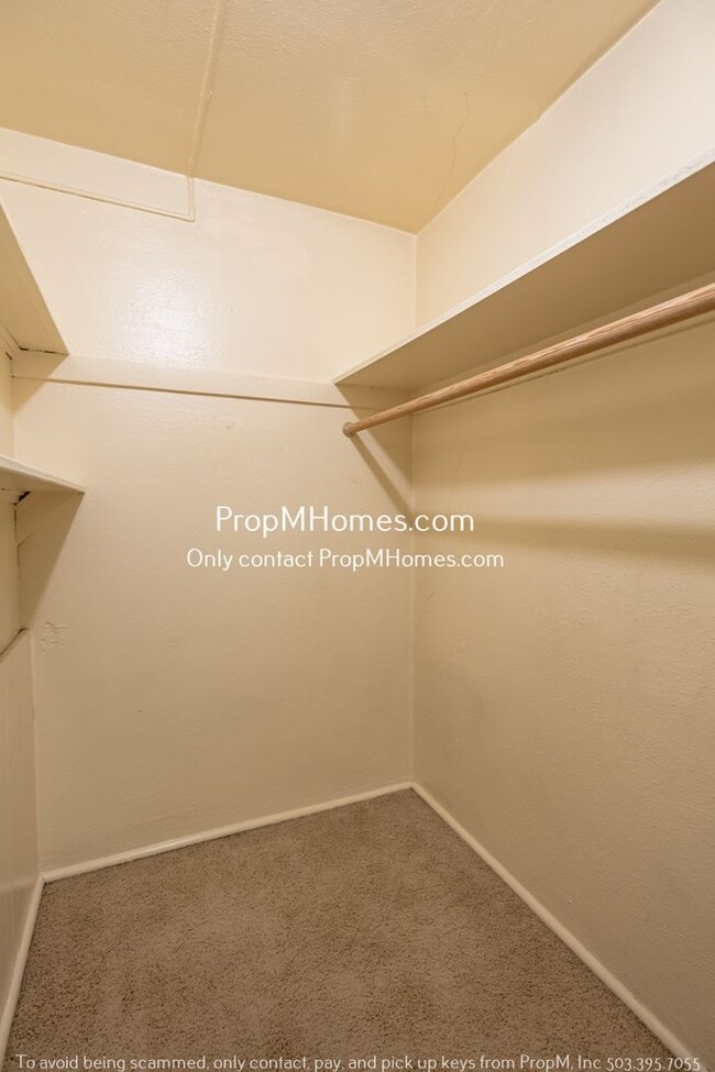 Building Photo - Classic Portland Condo in the Nob Hill Neighborhood!