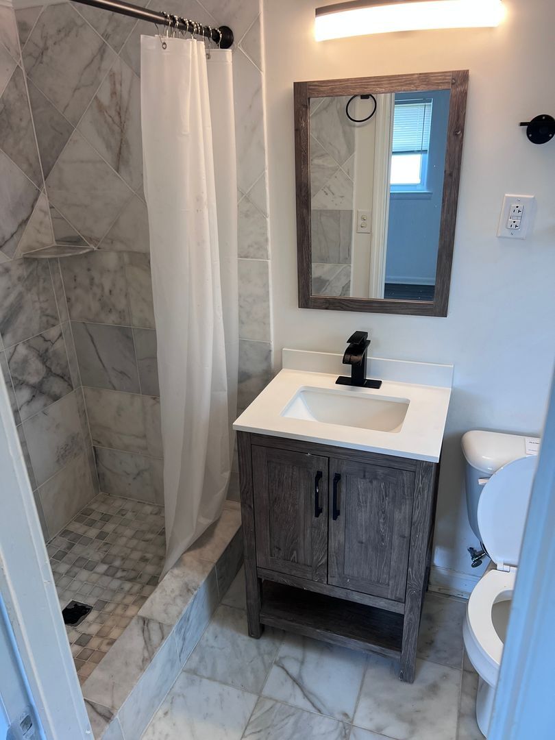 Building Photo - 4305 10th Ave