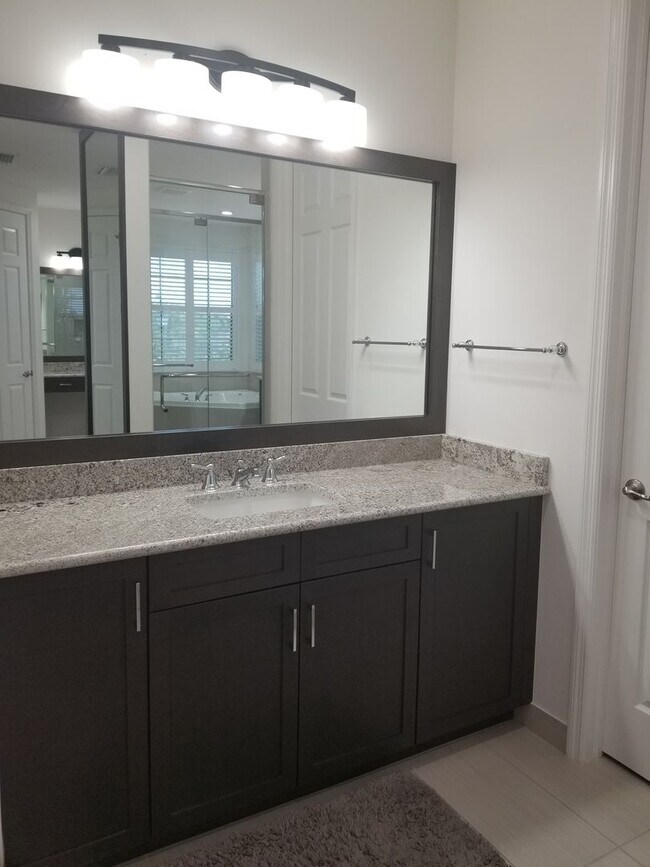 Building Photo - 11651 Oakwood Preserve Pl