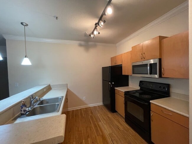 Building Photo - Gardens of Bridgehampton