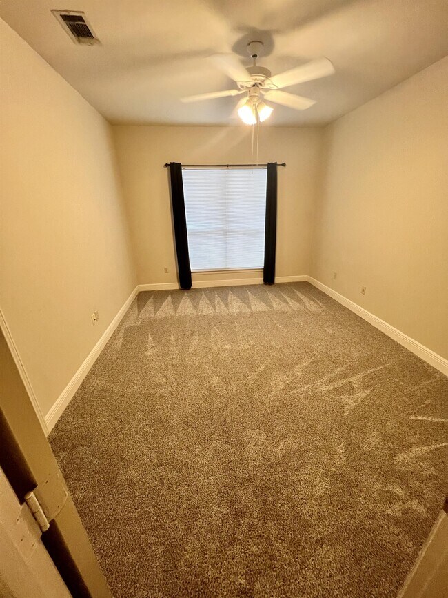 Building Photo - 5145 Nicholson Dr