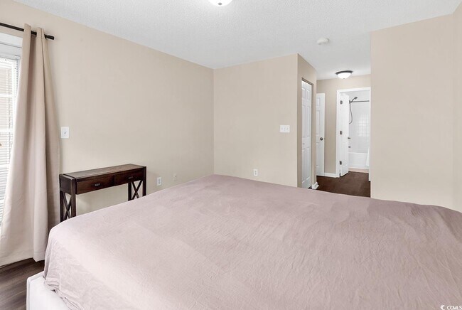 Building Photo - 3786 Hitchcock Way
