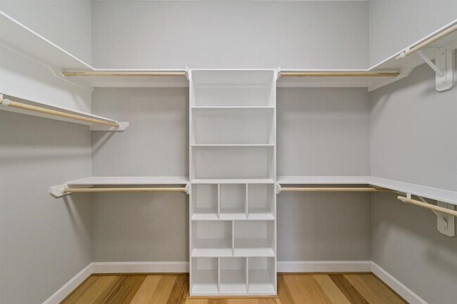 Building Photo - 1121 E 27th St