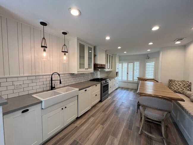 Building Photo - Long Term - 3 Bed 2 Bath in Desert Falls!