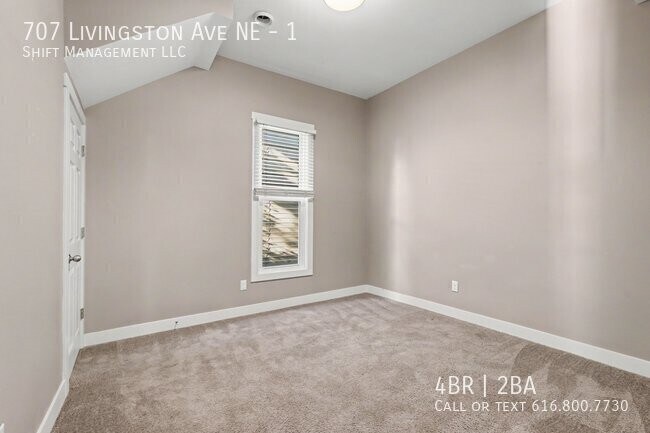 Building Photo - 707 Livingston Ave NE