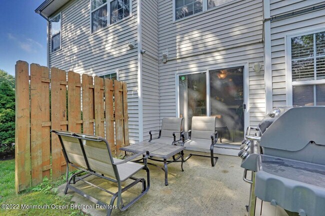 Building Photo - 17 Nutmeg Ct