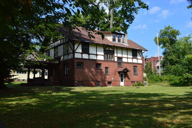58 Illinois - 58 Illinois Ave