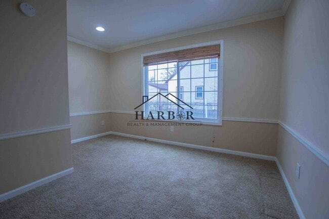 Building Photo - Single Family Home in NW Rochester!