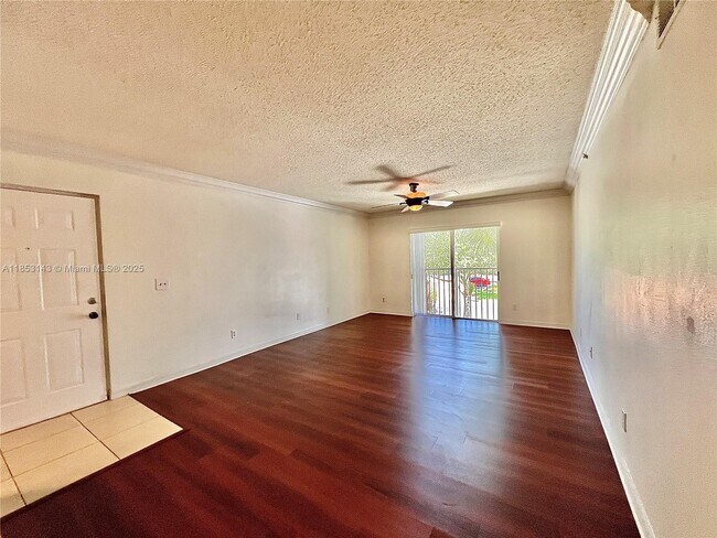 Building Photo - 9905 Westwood Dr