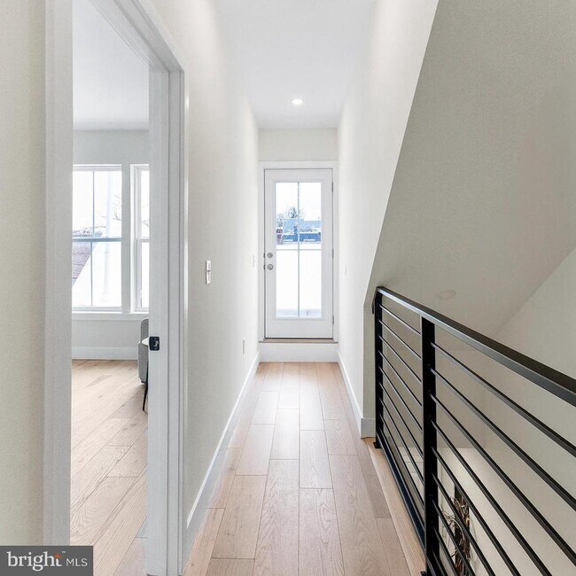 Building Photo - 5404 4th St NW