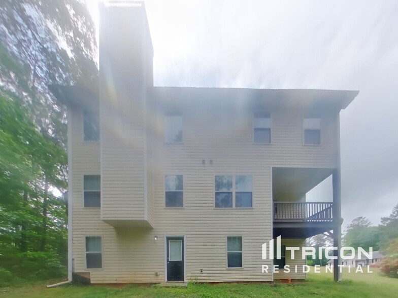 Building Photo - 197 Meadow Point