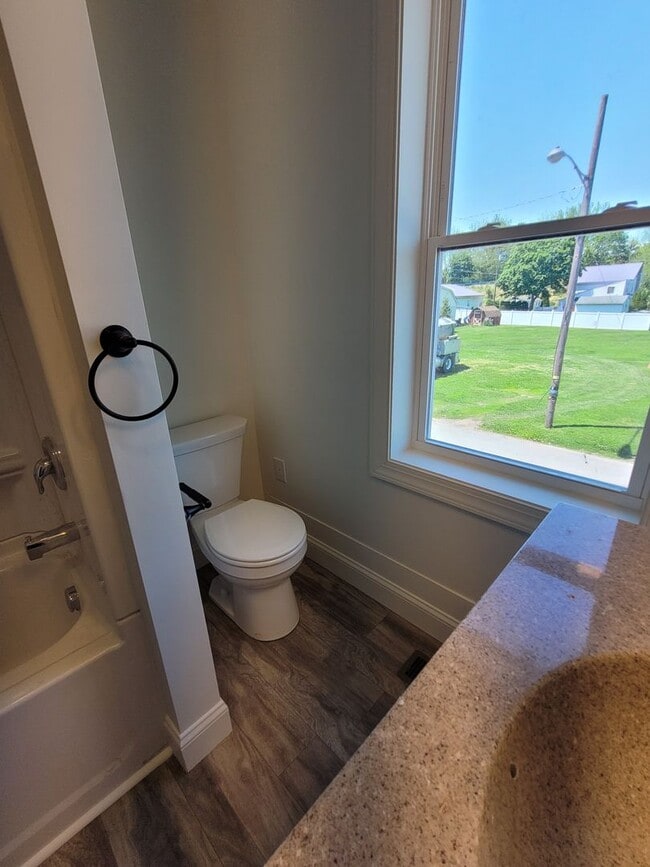 Building Photo - Newly renovated 3 bedroom Townhome - Gordonville