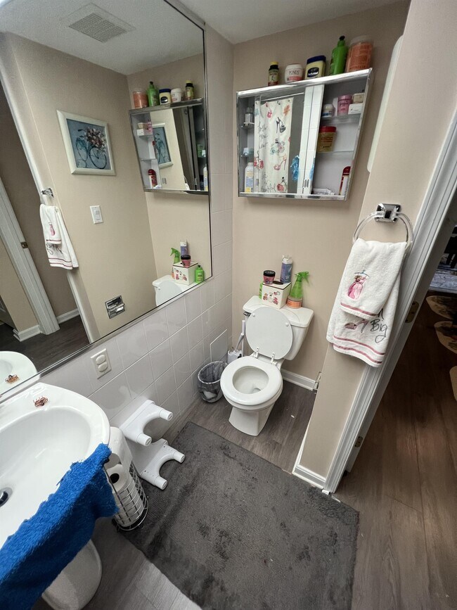 Building Photo - 4526 N Progress Ave