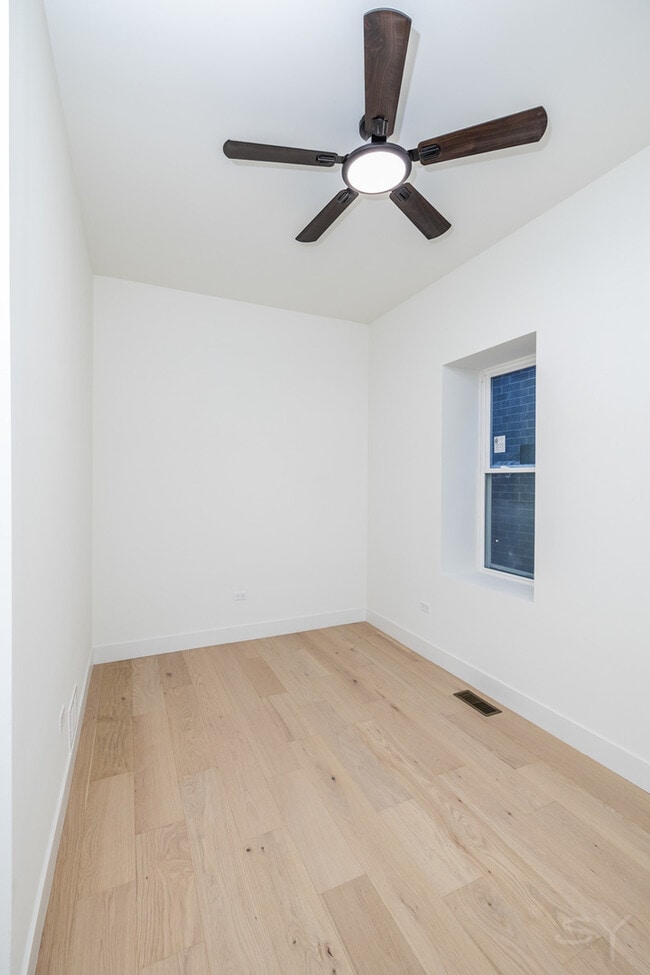 Building Photo - 1830 S Peoria St