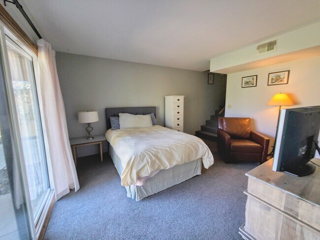 Building Photo - 2488 N Whispering Pines Way