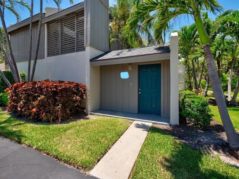 Building Photo - 1605 US-1