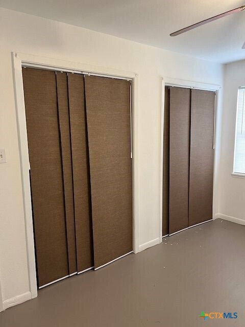 Building Photo - 208 E Voelter Ave