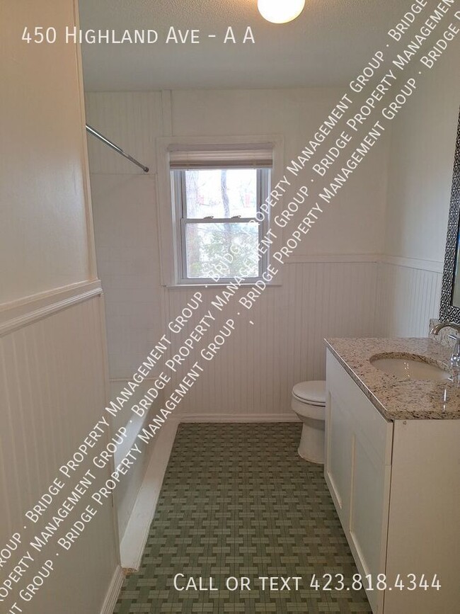 Building Photo - 450 Highland Ave NW