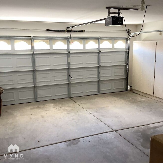 Building Photo - 9054 Claretta Dr