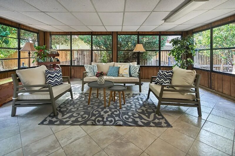 Building Photo - 313 Oakberry Way