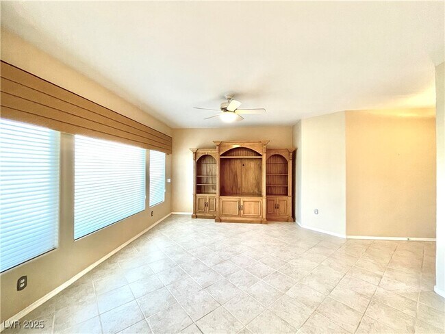 Building Photo - 10820 Amber Ridge Dr