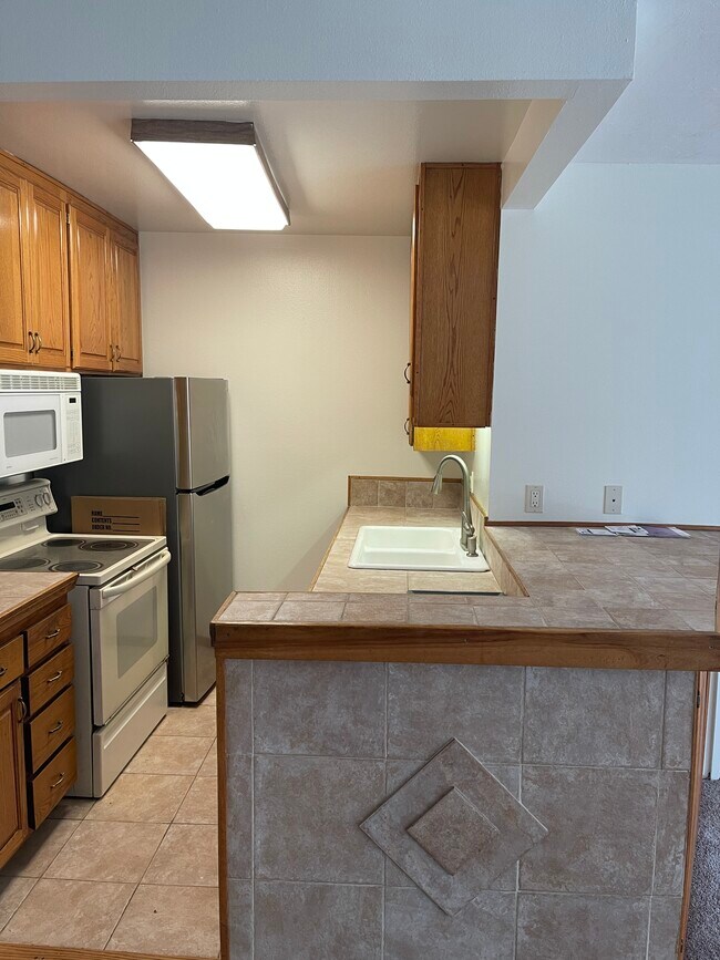 Building Photo - 7742 Redlands St