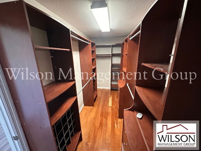 Building Photo - 512 Bella Rosa Cir