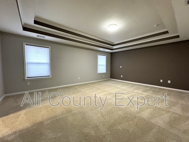 Building Photo - 920 Grove Valley Dr