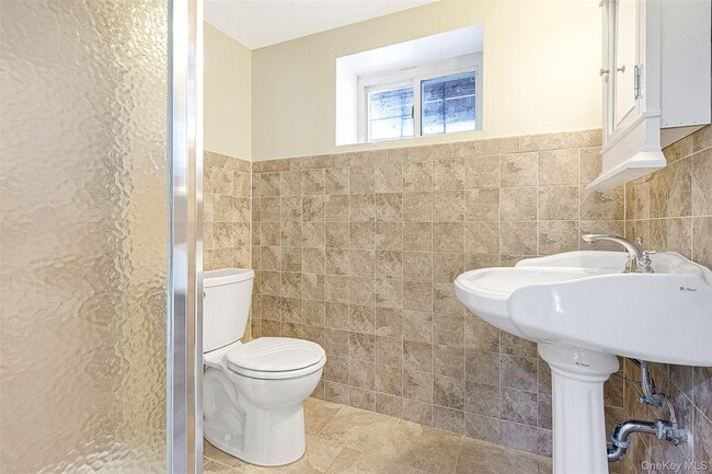 Building Photo - 93-01 71st Ave