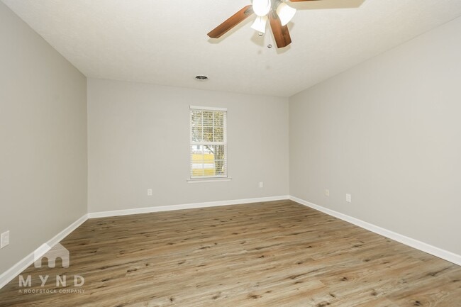Building Photo - 2047 Gardendale Dr