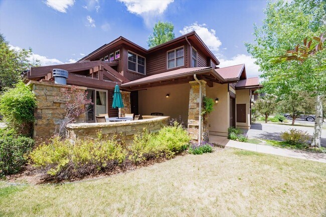 Building Photo - 89 Heritage Park Pl