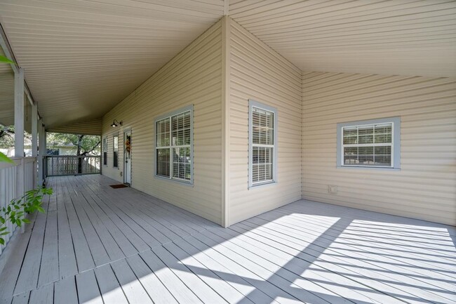 Building Photo - 15002 Mettle Dr