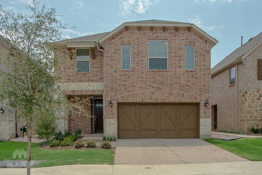 Primary Photo - 3412 Damsel Sauvage Ln