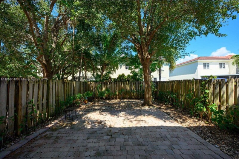 Building Photo - 20750 SW 79th Pl