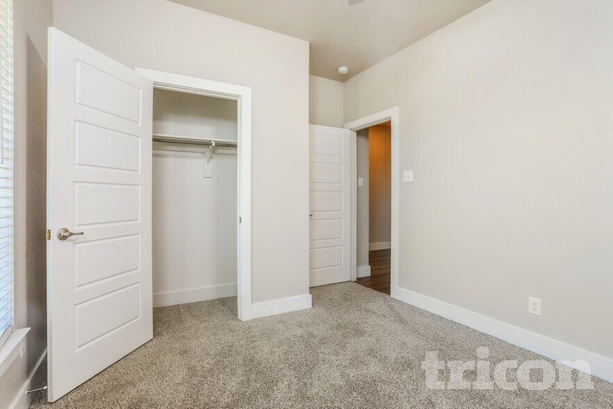 Building Photo - 10336 Ft Teran Trl