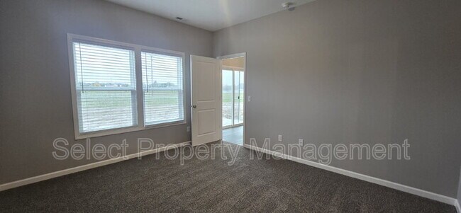 Building Photo - 8792 Elmont Cv