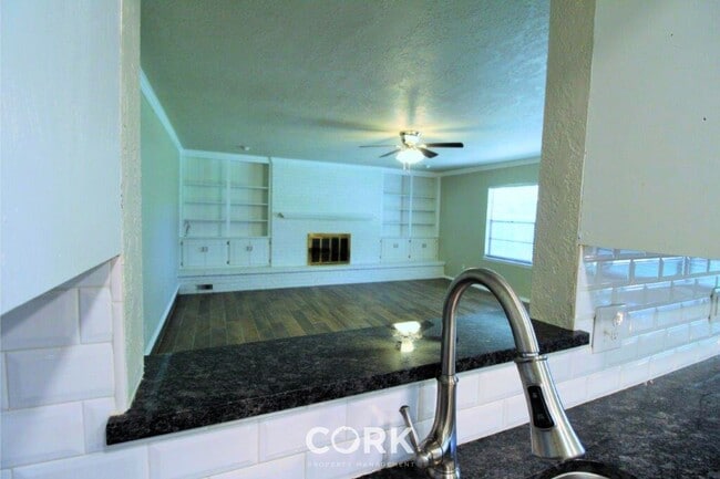 Building Photo - 2813 Old Hickory Dr