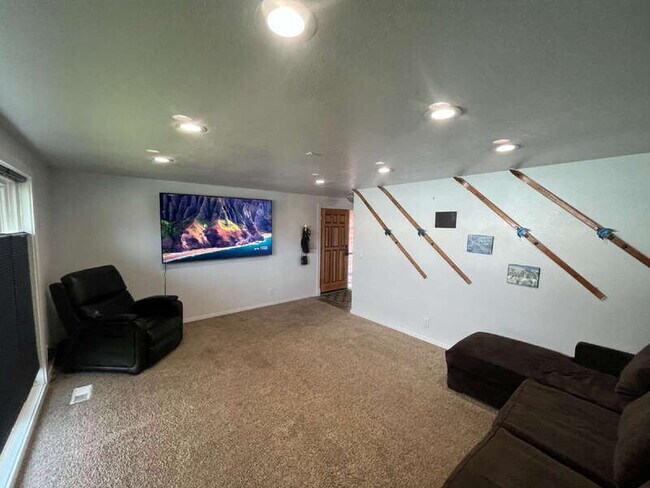 Building Photo - 4135 S Minuteman Way