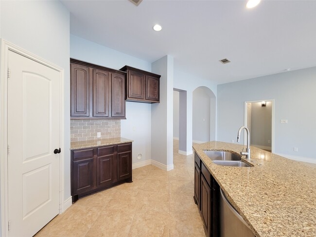 Building Photo - 106 Colina Vista Way